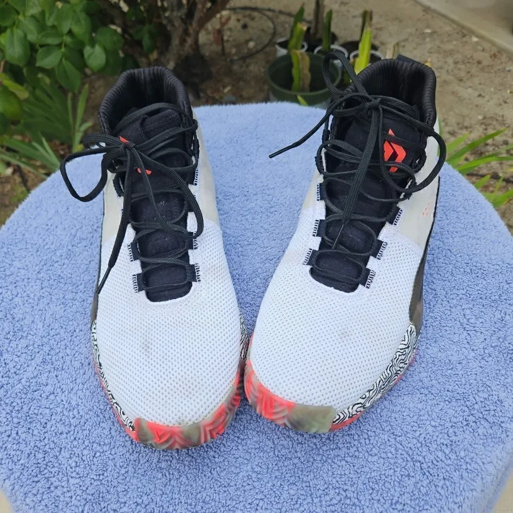 Adidas dame 5